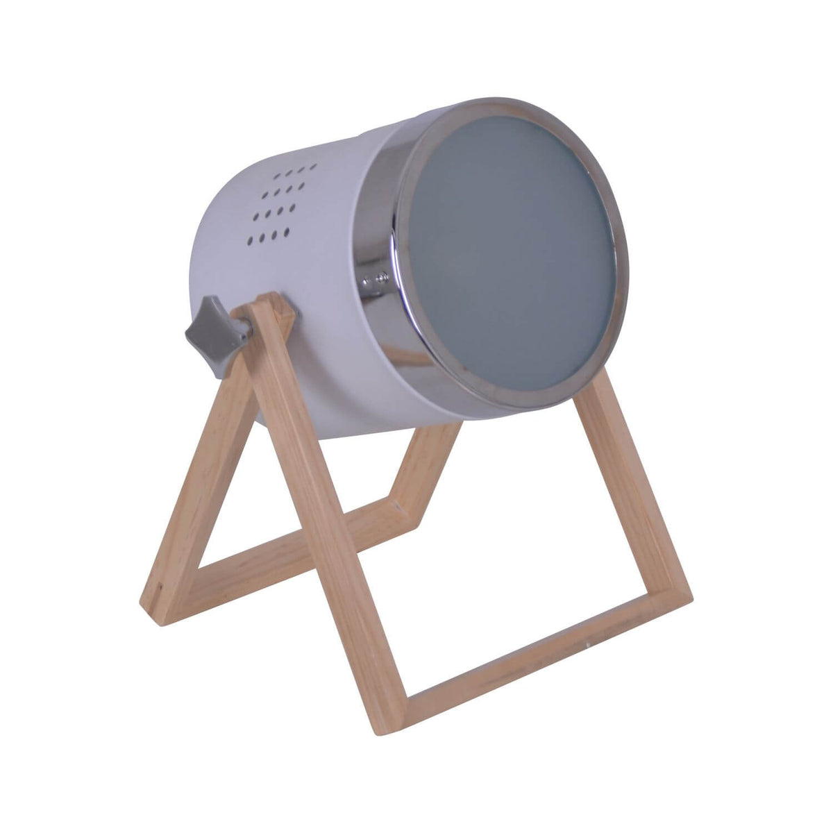 Vue de trois quarts sur fond blanc, projecteur cylindrique blanc sur trépied en bois clair