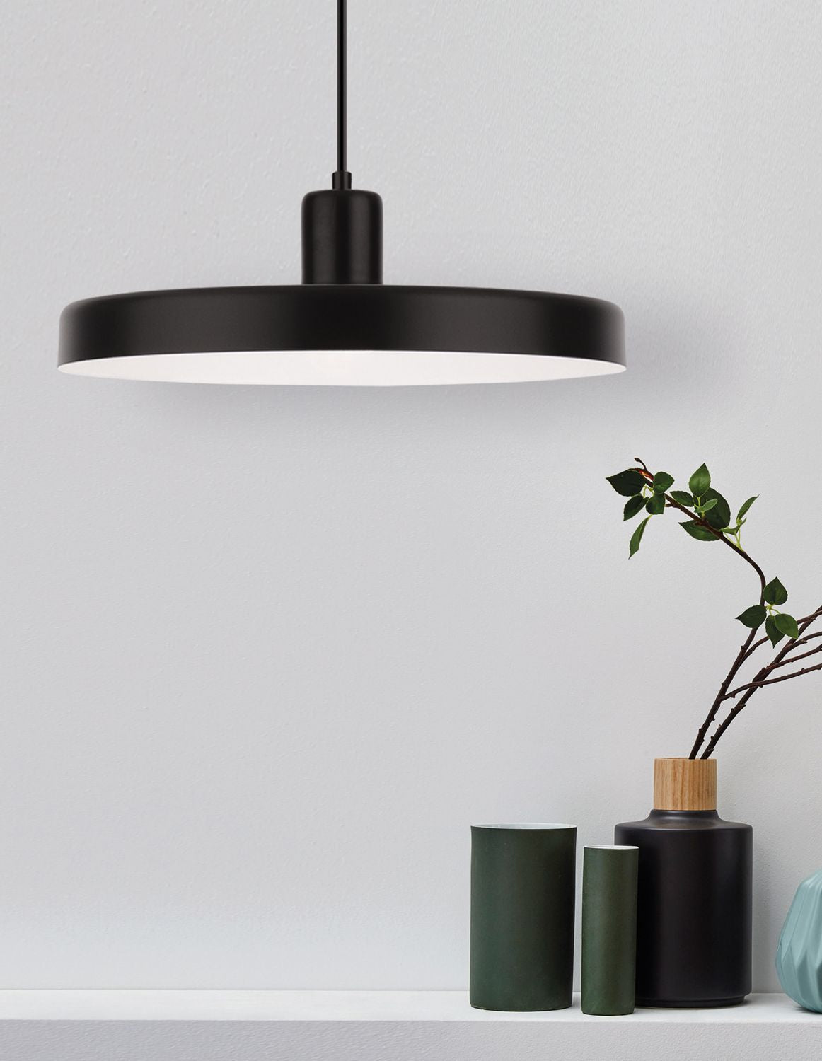Suspension Chioto noire