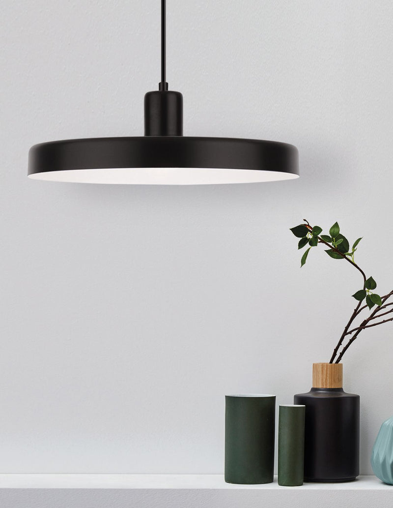 Suspension Chioto noire