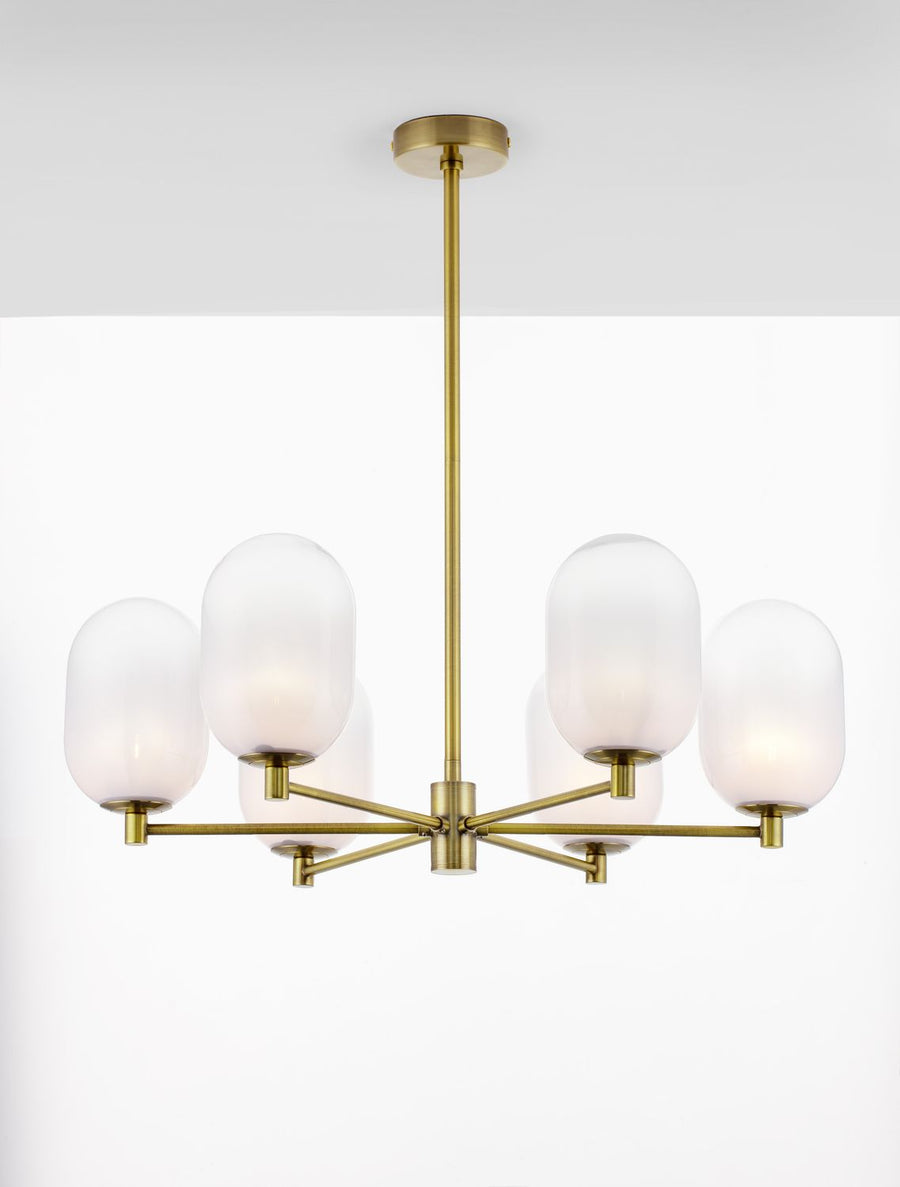 Même suspension éclairée, verre opalin diffusant une lumière chaude et dorée