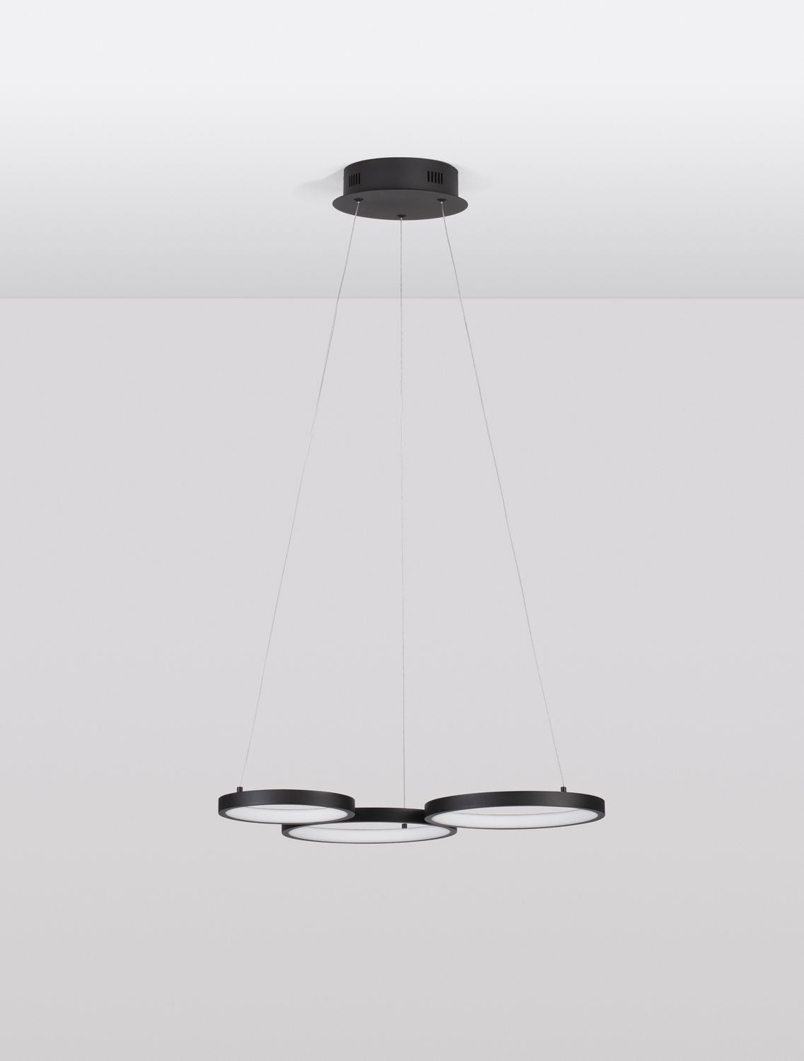 Suspension Magnus noire (9248115)