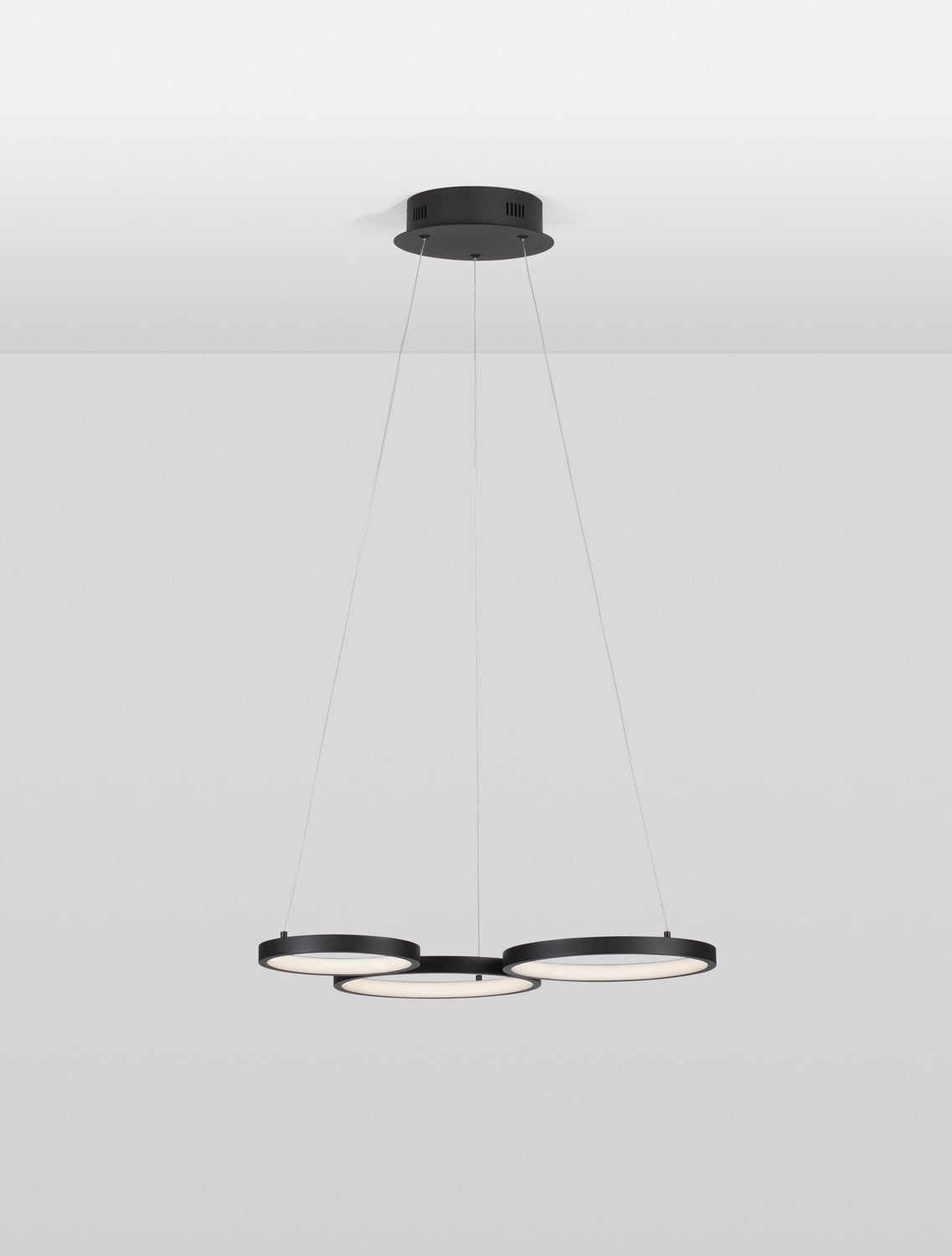 Suspension Magnus noire (9248115)