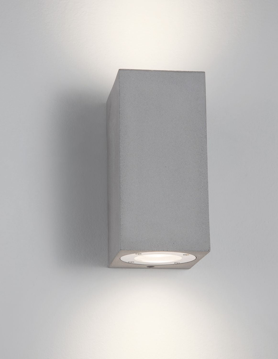 Détail du bas, diffuseur LED allumé éclairant vers le sol