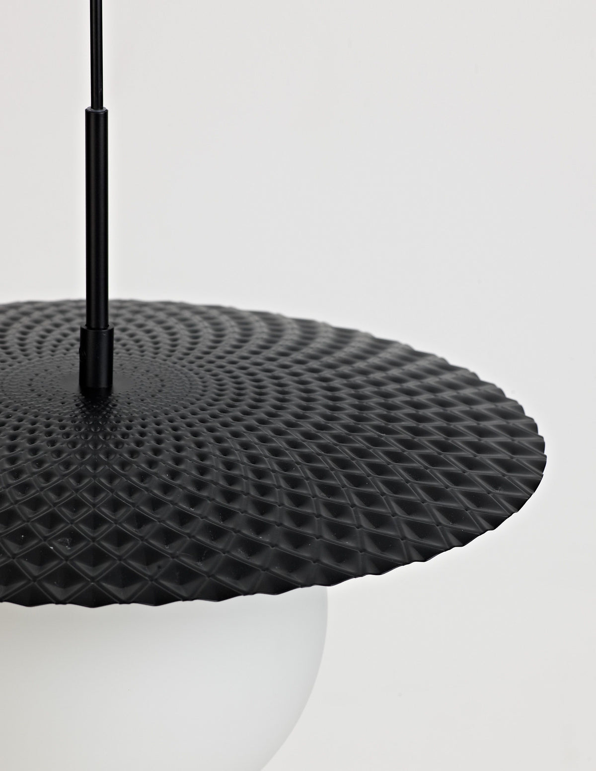 Suspension Obbit noire, verre
