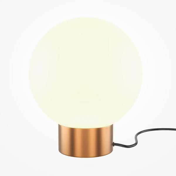 Basic form Gold bedside lamp