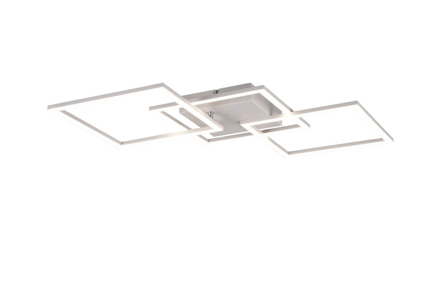 Vue rapprochée du plafonnier allumé, cadres carrés blancs et lumière LED