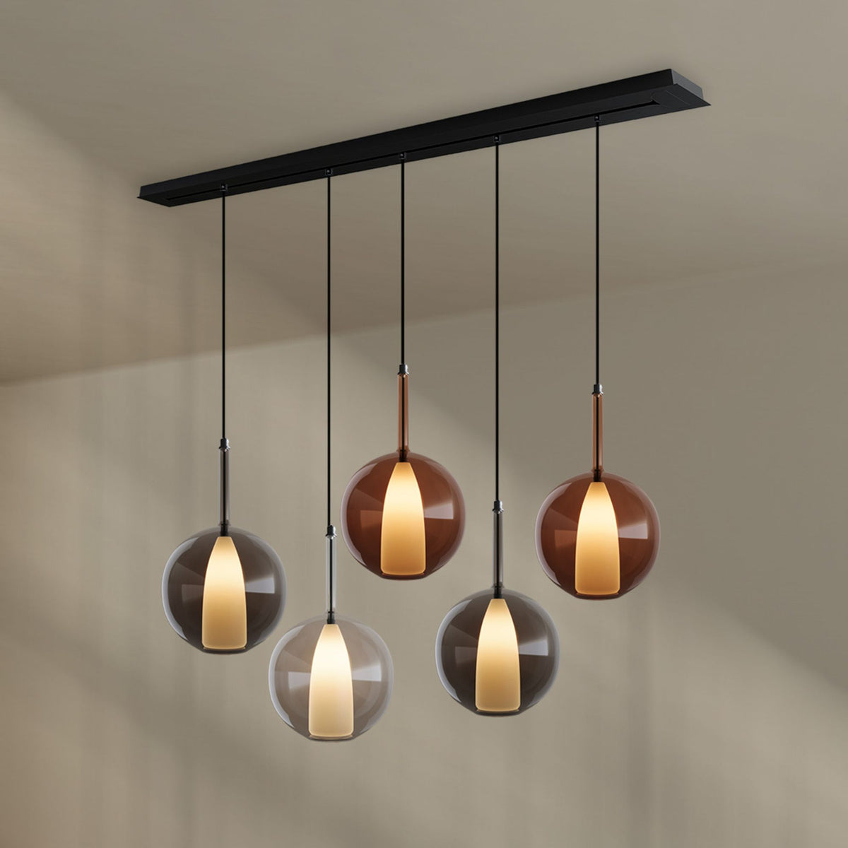 Suspension de table Belluna 5 lumières, longueur 160 cm