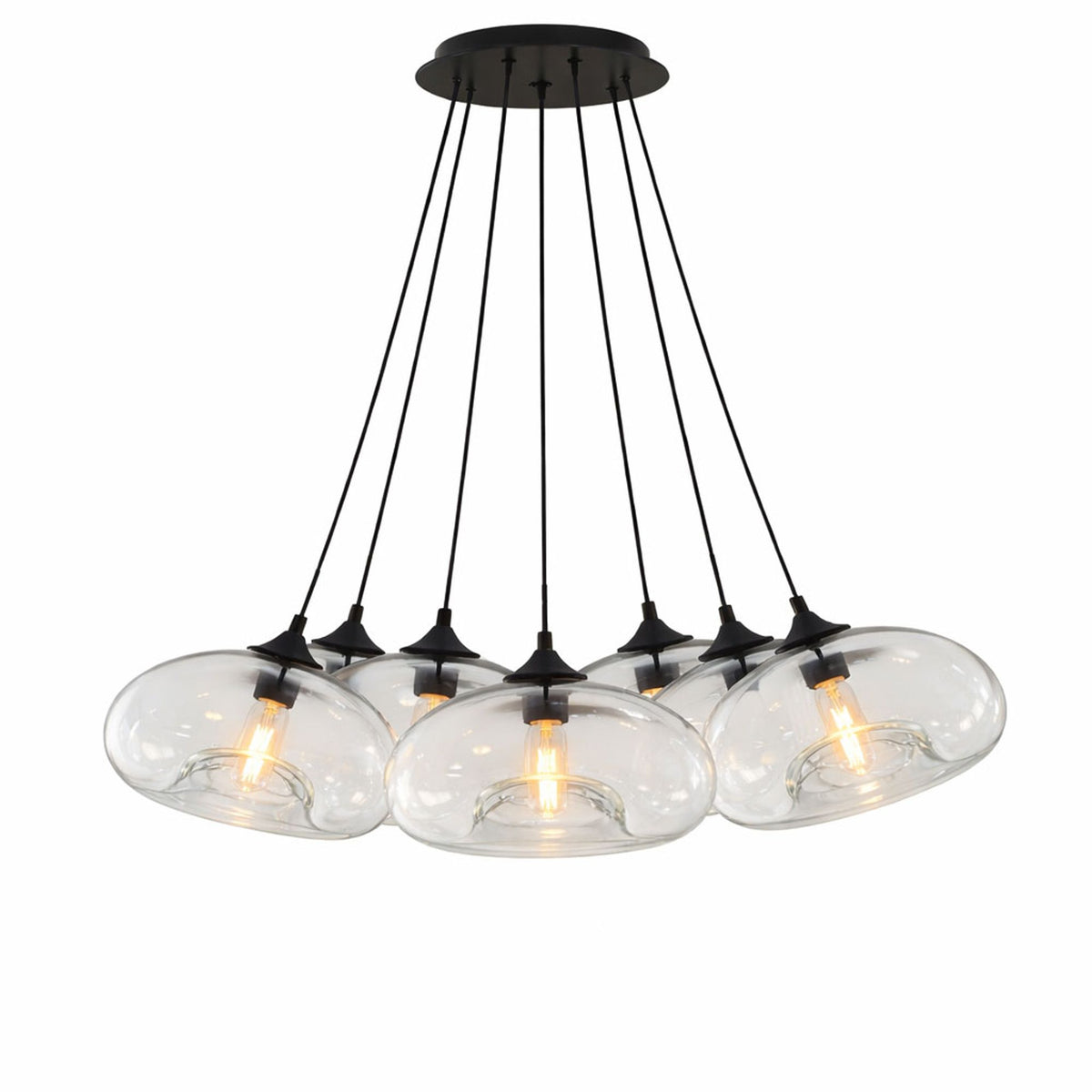 Produit de face sur fond blanc, sept verres transparents ovoïdes suspendus par câbles noirs