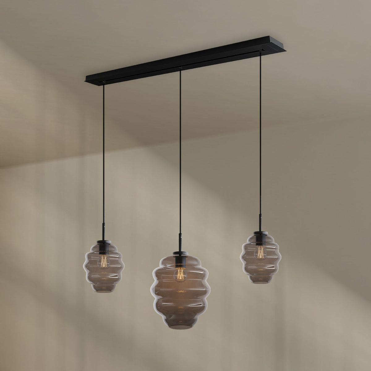Suspension de table Echos 3 lumières, longueur 120 cm, verres Ø 18 et 25 cm