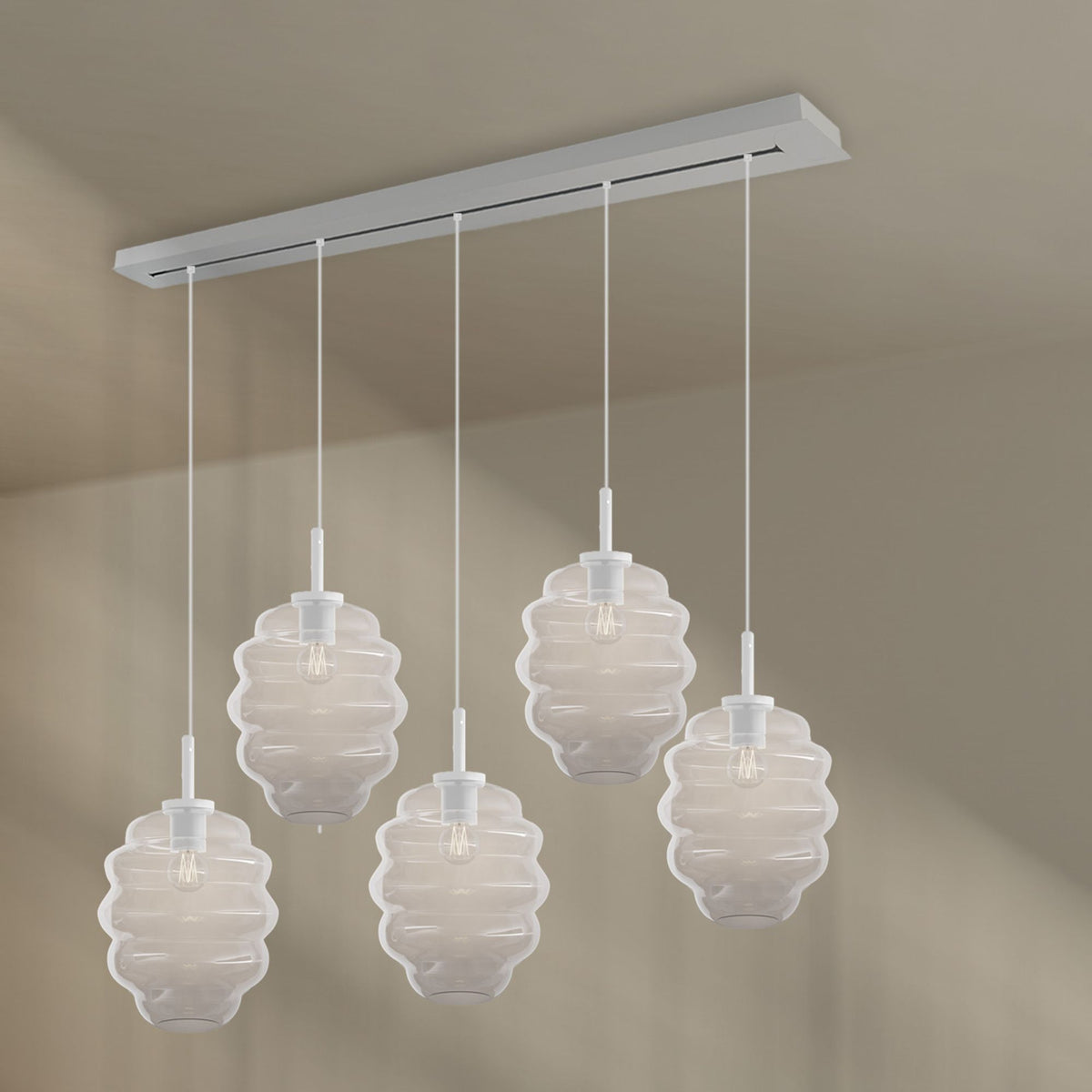 Suspension de table Echos 5 lumières, longueur 160 cm, verres Ø 25 cm