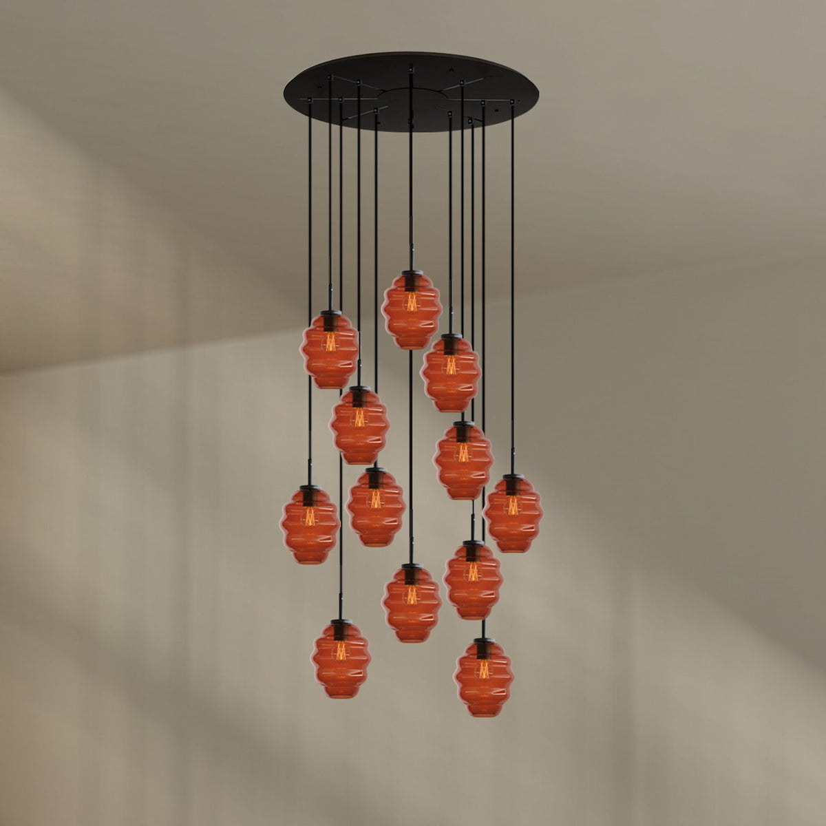 Suspension grande hauteur Echos 12 lumières, rosace Ø 80 cm, verres Ø 18 cm