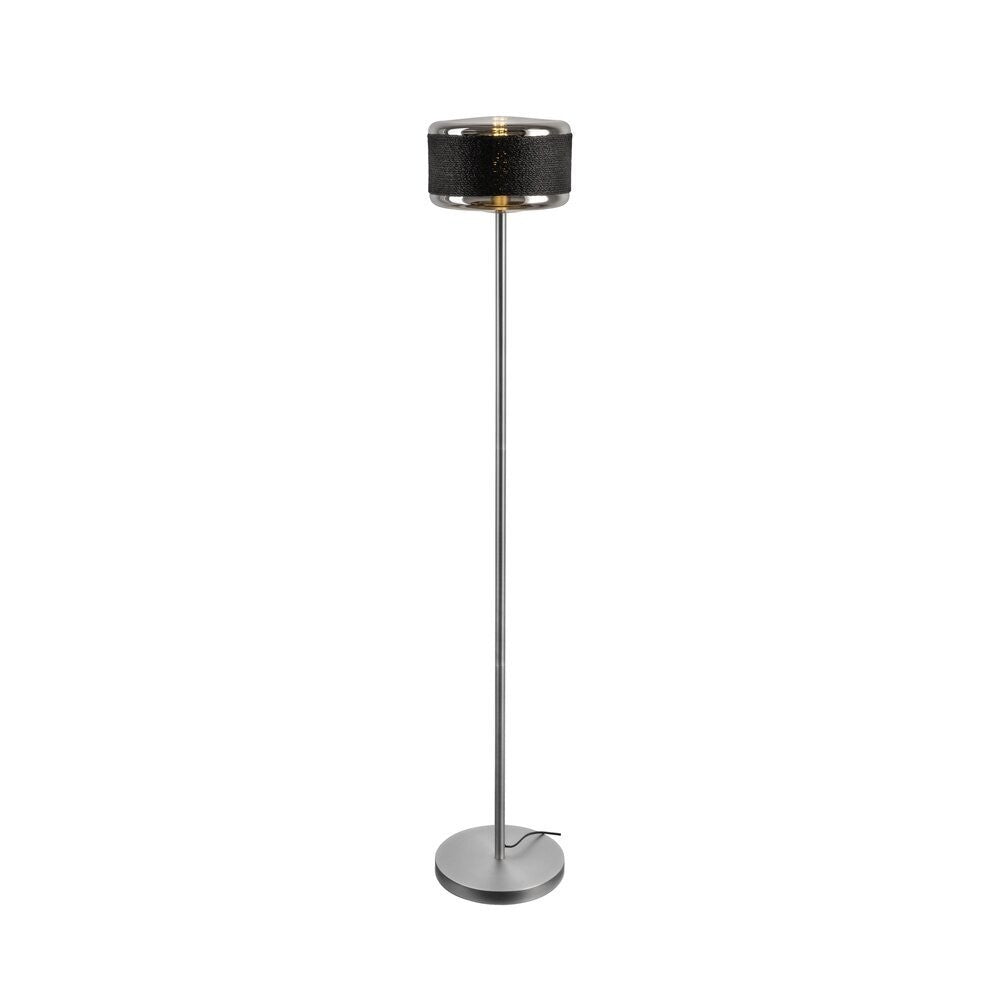 Lampadaire argenté de face avec abat-jour cylindrique noir et base ronde