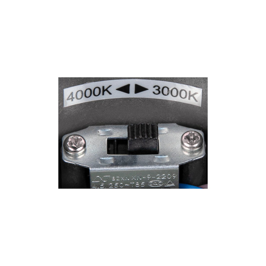 Détail du commutateur de température de couleur 3000K et 4000K sur le luminaire