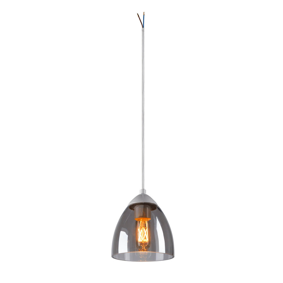 Suspension complète de face avec abat-jour conique en verre fumé et ampoule allumée.