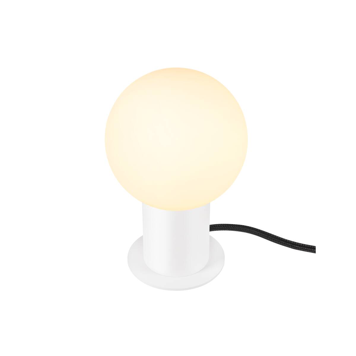 Lampe à poser allumée, boule opaline blanche sur socle cylindrique, vue de face sur fond blanc