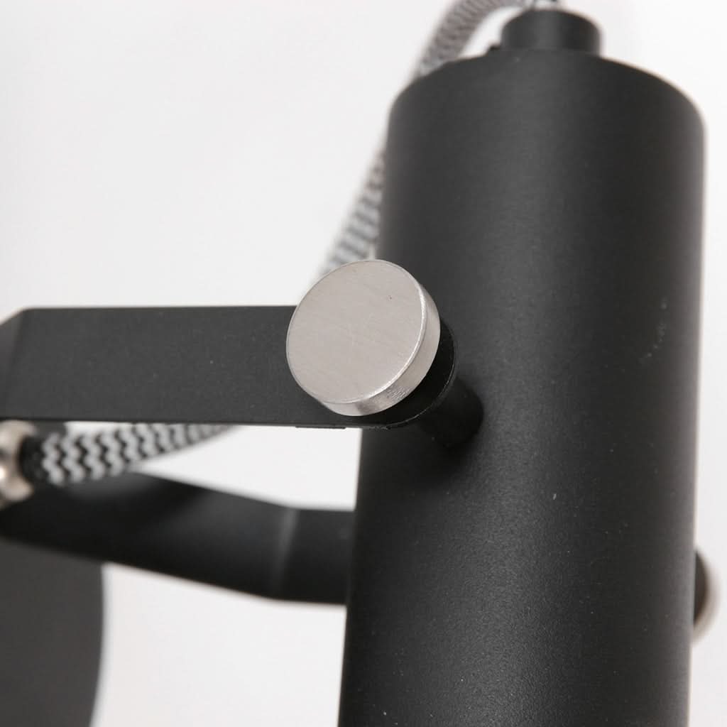 Spot Acier 3337ZW Zwart se traduit en français par "Spot en acier 3337ZW noir". | Designix - - https://designix.fr