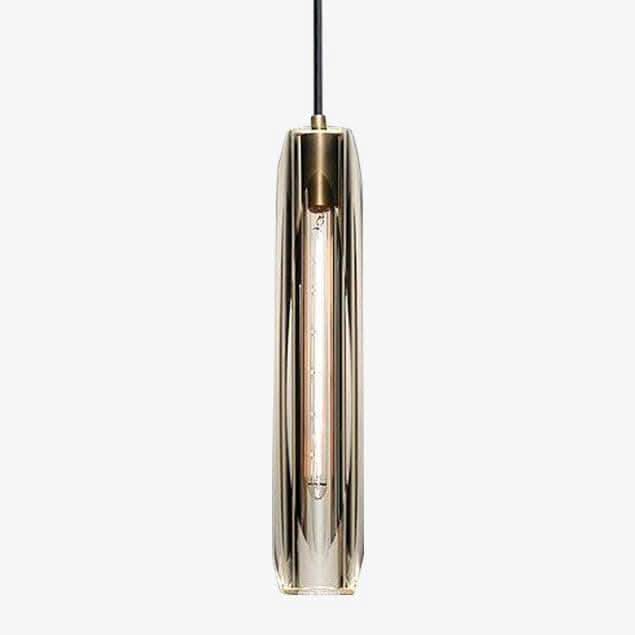 Suspension seule sur fond clair, long tube en verre transparent et douille en laiton.