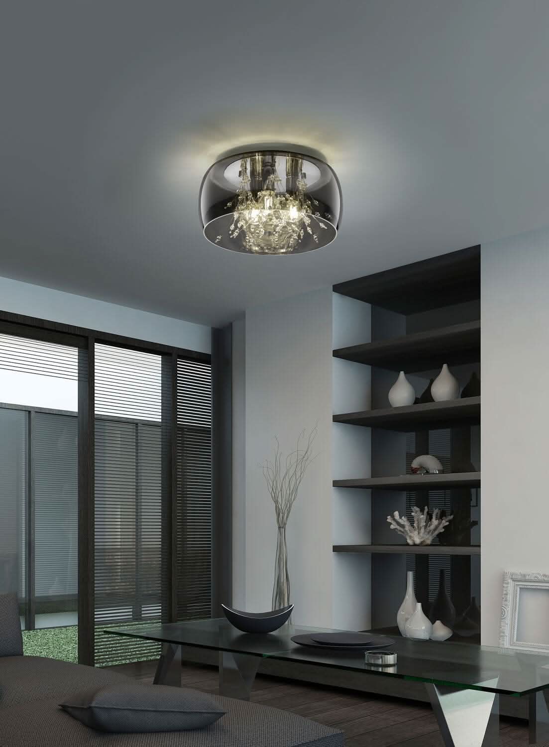 Vue rapprochée du luminaire allumé avec cristaux et intérieur contemporain