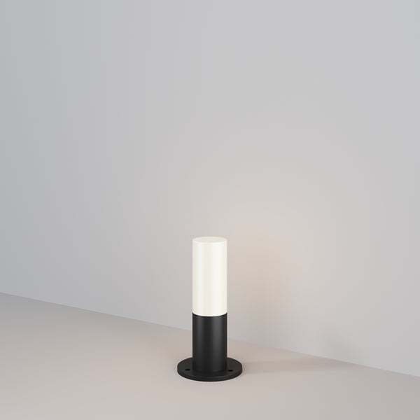 Willis Black outdoor light