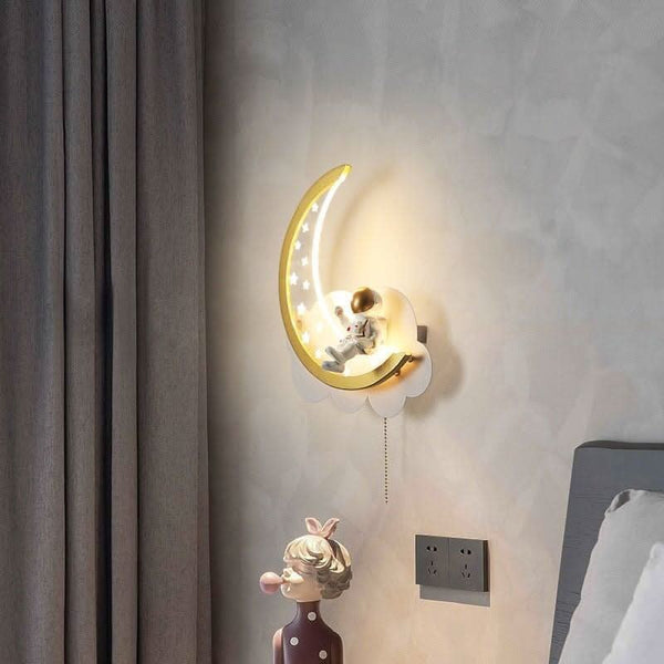 Modern Curved LED Wall Light | Ilo