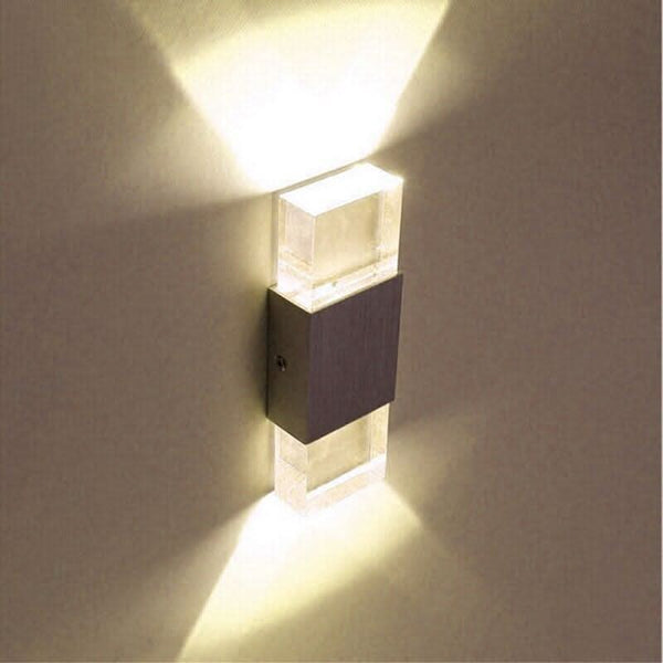 Square bedroom wall lamp | Elara