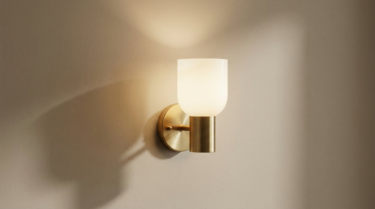 plug-in wall lamp