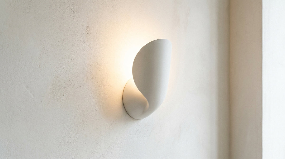White wall light: how to choose the right one