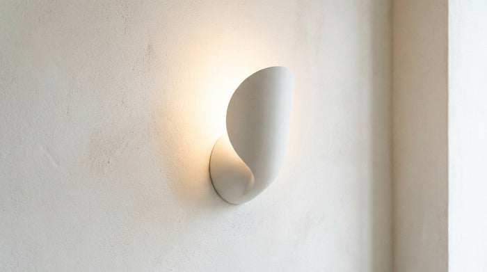 White wall light: how to choose the right one