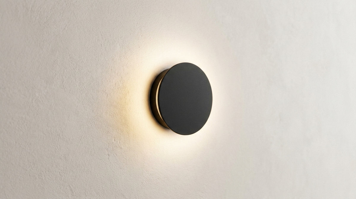 Wall lamp without drilling: mount without damaging the wall