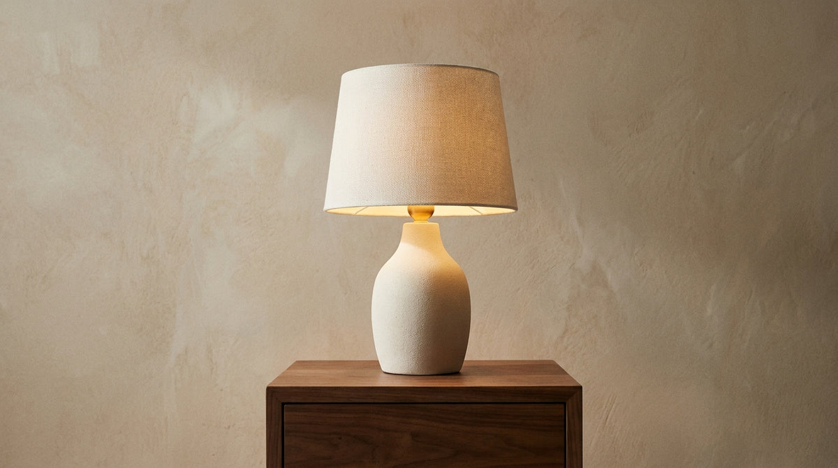 Bedroom: choosing the right bedside lamp