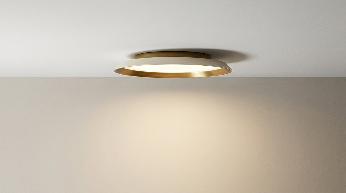 Ceiling light without drilling: How to do it?