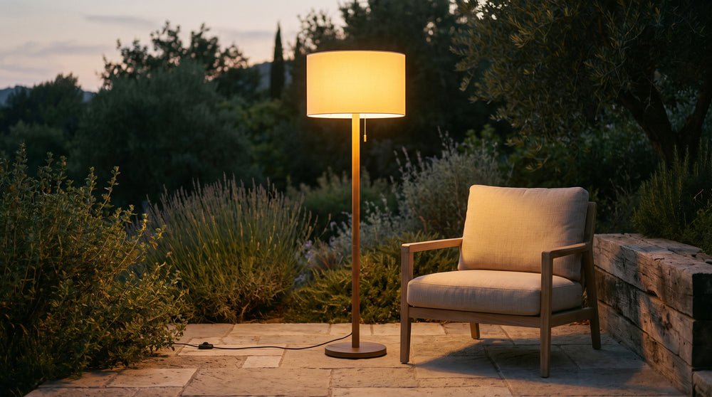Solar garden lights
