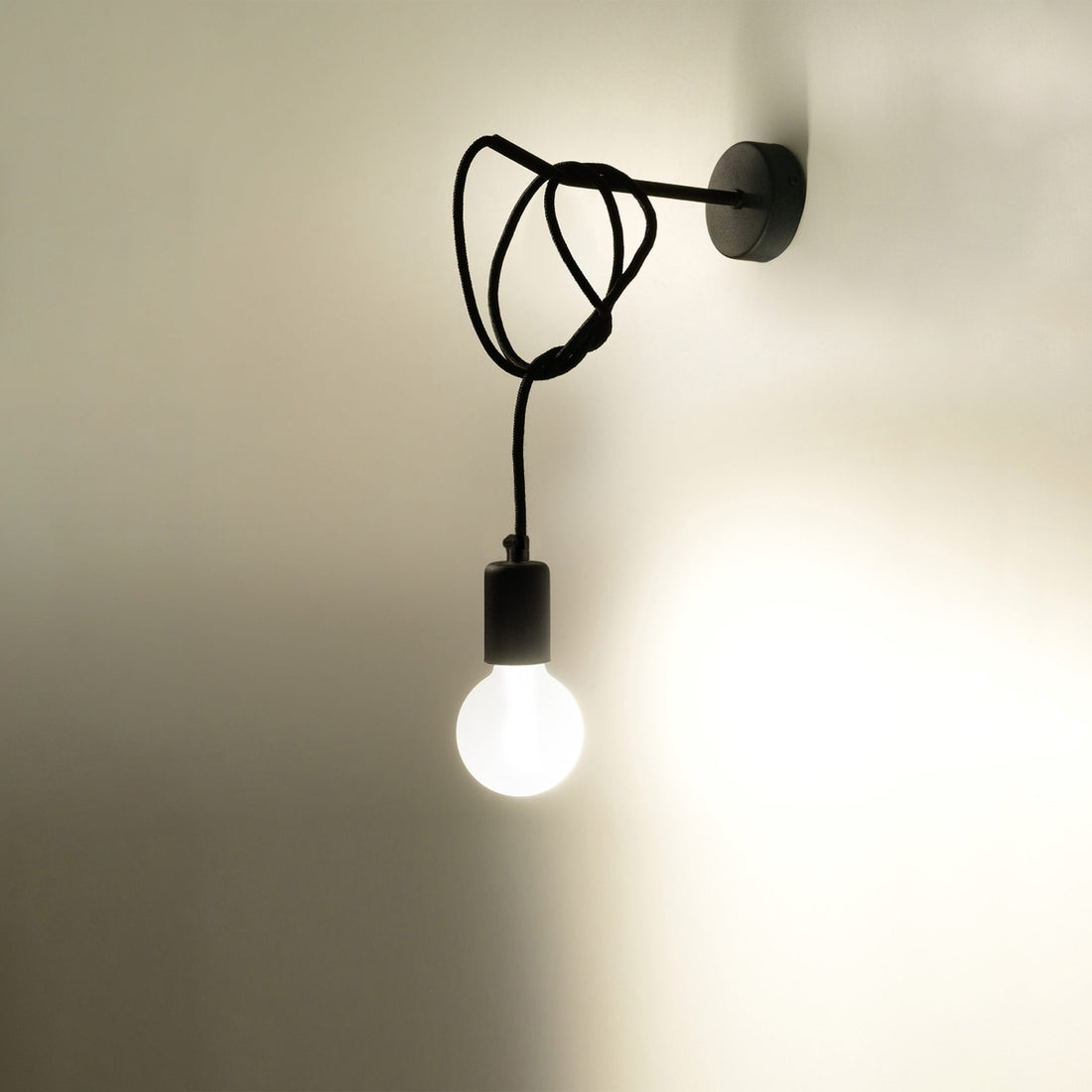 EDISON black wall lamp