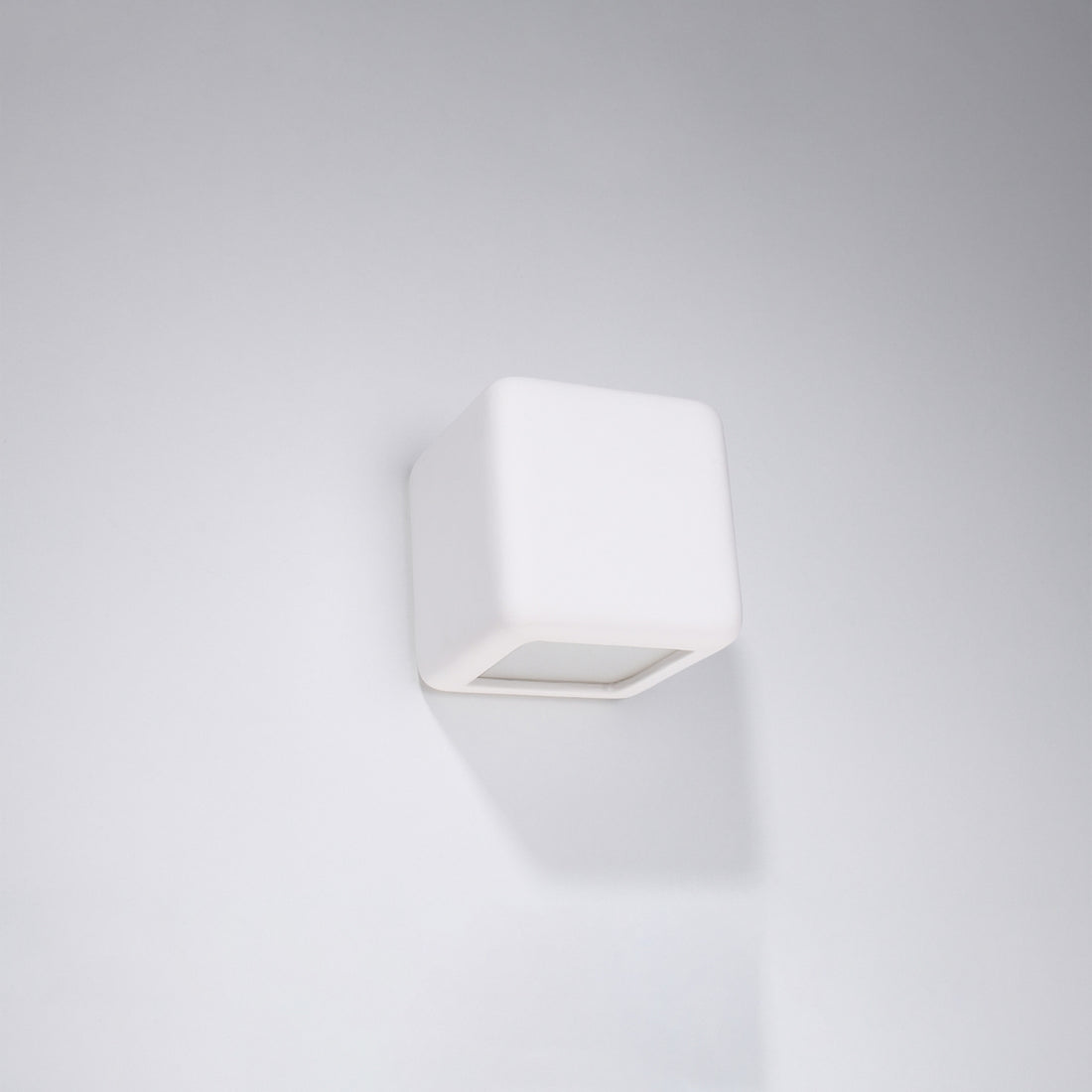 NESTA ceramic wall lamp