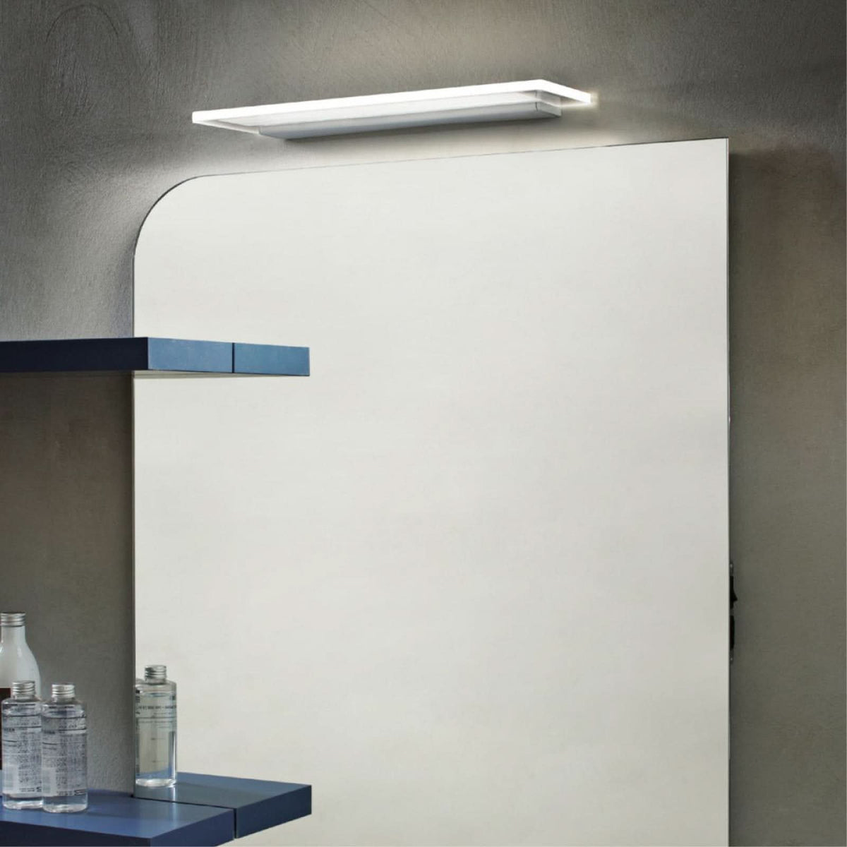Applique murale LED Skinny en aluminium, blanc, hauteur 2,8 cm, IP44