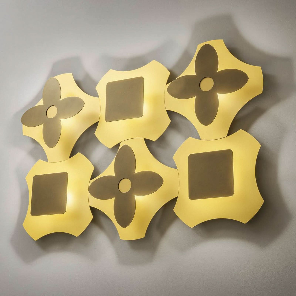 Applique murale LED Ornato Flower en aluminium, doré et marron, hauteur 39,5 cm