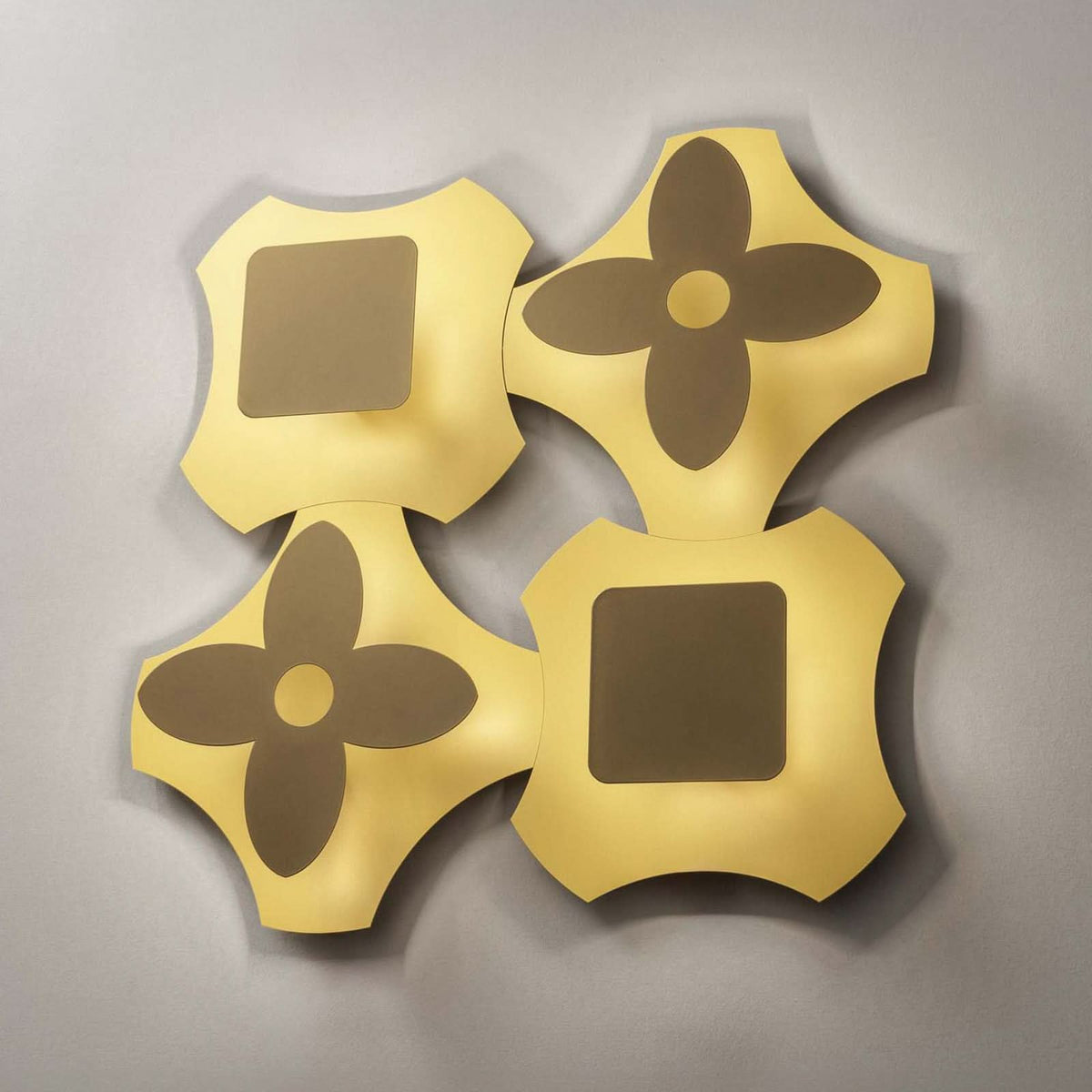 Applique murale LED Ornato Flower en aluminium, doré et marron, hauteur 39,5 cm