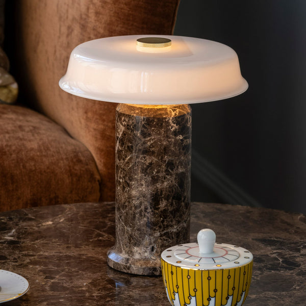 Lampe à poser d'extérieur LED rechargeable Trip No. 2 en verre, marron marbré et blanc brillant, Ø 18 cm, IP44