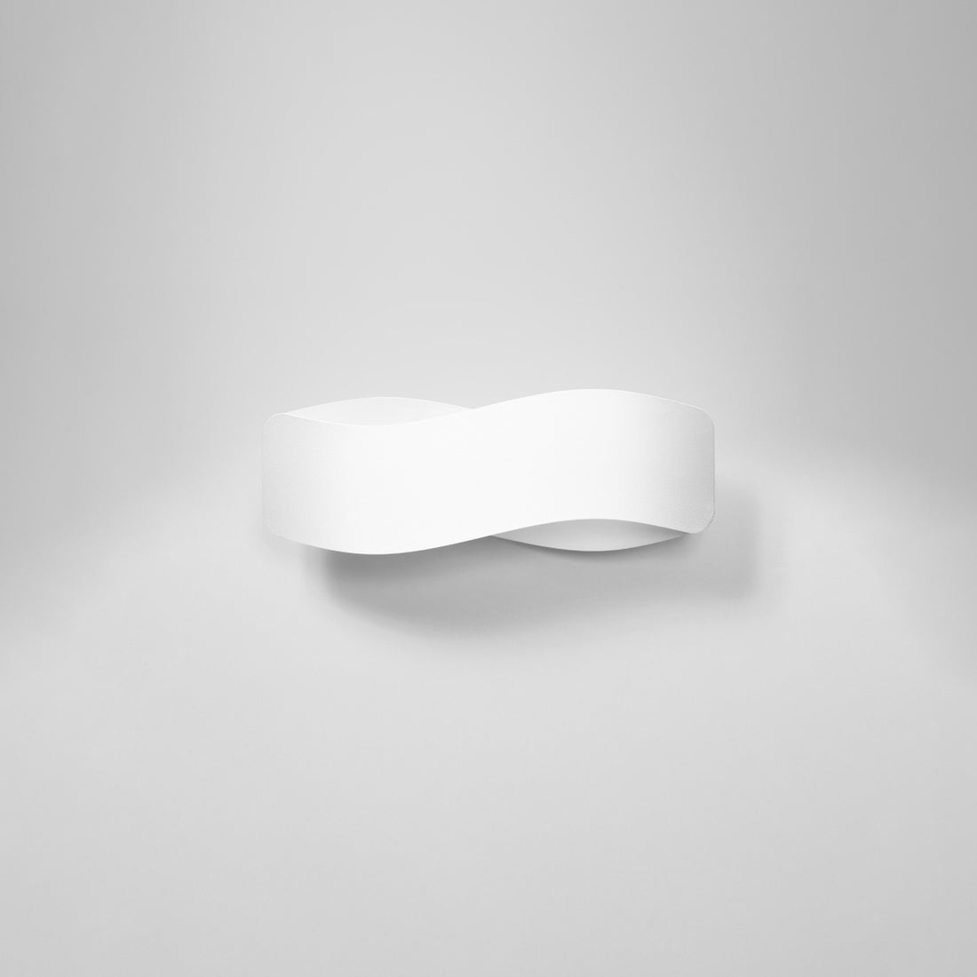 TILA 40 wall lamp