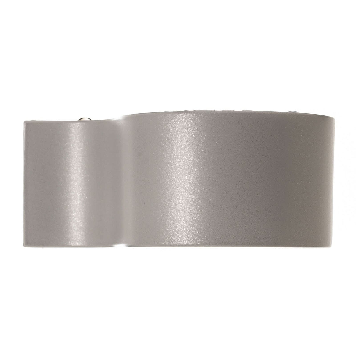 Profil latéral du luminaire en aluminium argent, hauteur fine et bords arrondis.