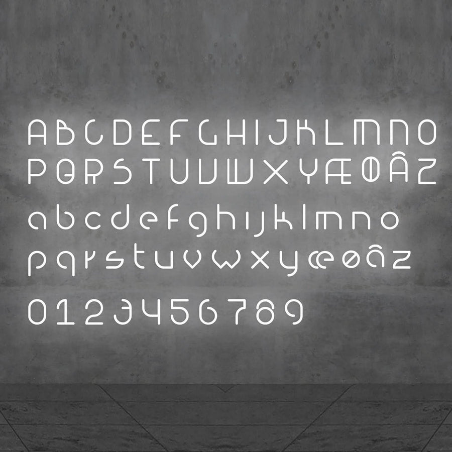 Planche complète de l'alphabet et des chiffres en LED blanc.