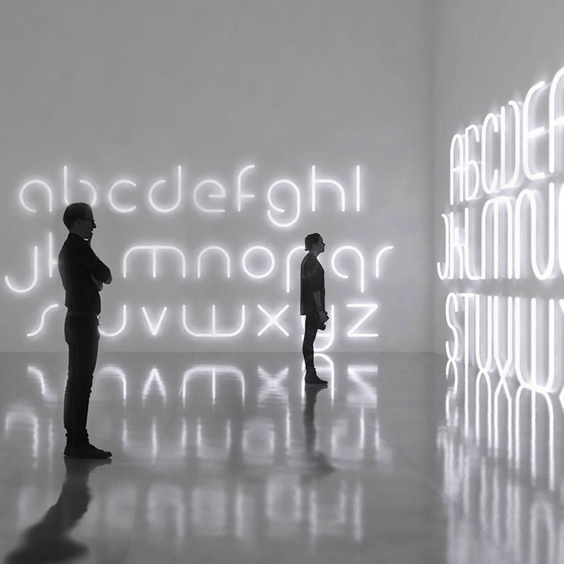 Applique murale LED Alphabet en aluminium, blanc, hauteur 65 cm, 3000 K, 14 W