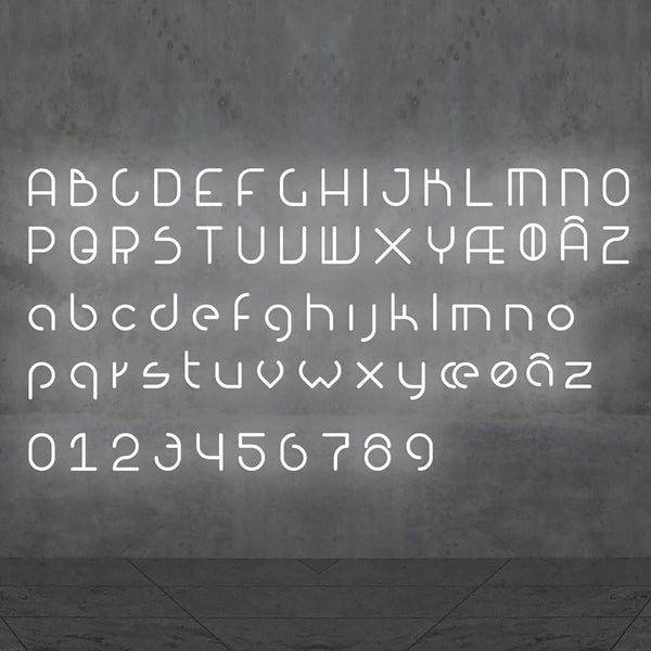 Applique murale LED Alphabet en aluminium, blanc, hauteur 86,3 cm