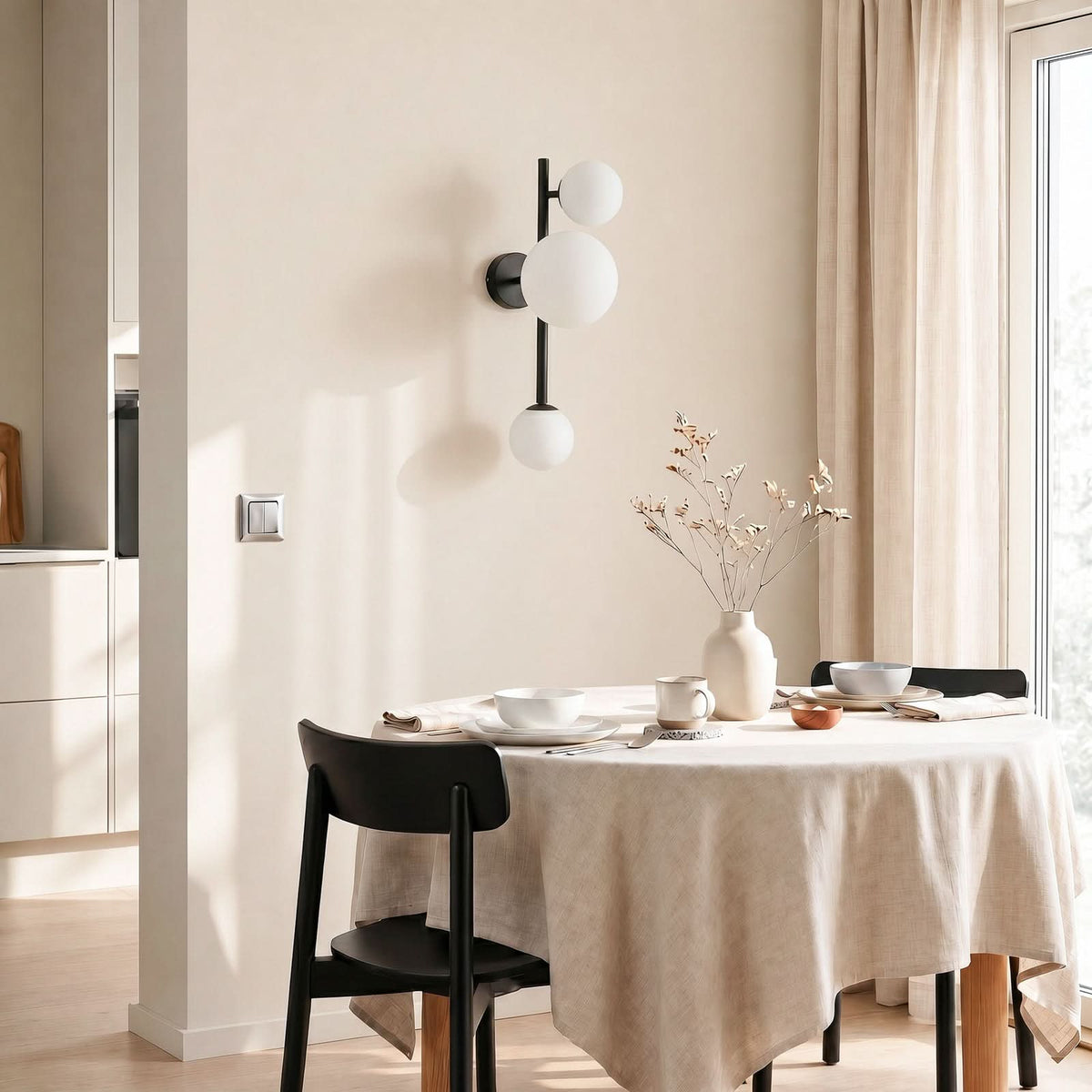 Applique murale Dione en verre, noir et blanc, 3 lumières, hauteur 66 cm