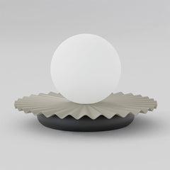 Lampe à poser Umbra beige et noire, verre blanc