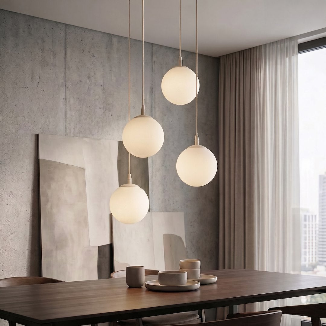 Suspension Cosmo 4 lumières beige, verre blanc