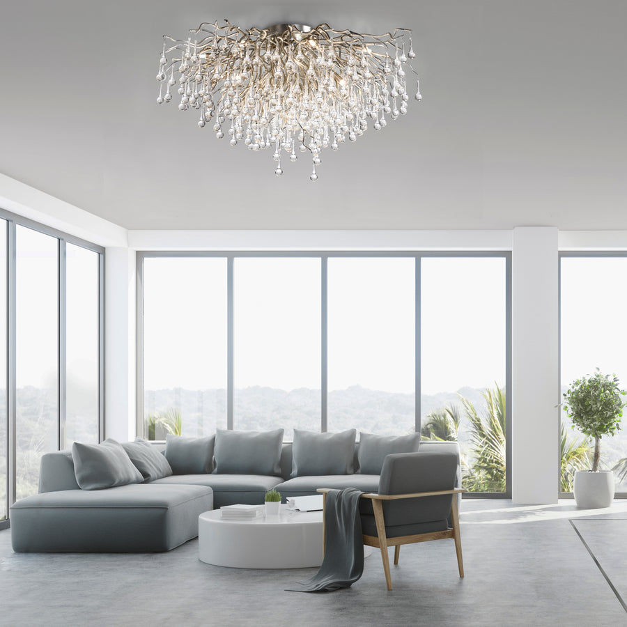Plafonnier installé au plafond dans un salon moderne avec canapé gris et baies vitrées
