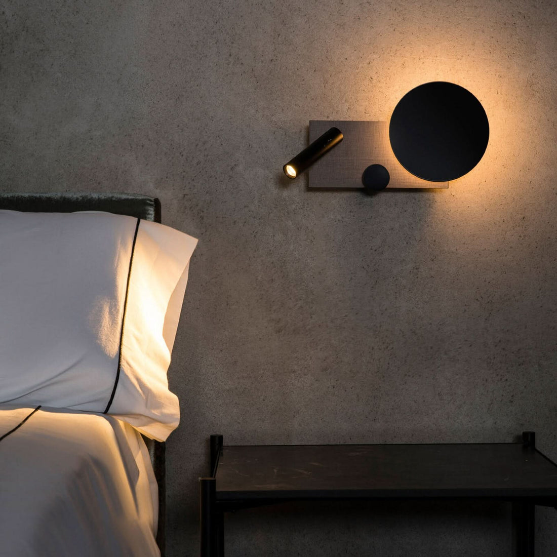 Applique murale LED Klee en aluminium, gris et blanc, hauteur 27 cm