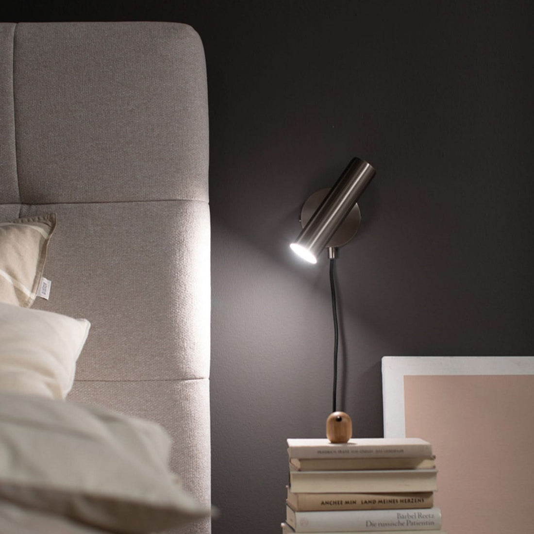 Applique murale LED Stina en tissu, nickel et noir, hauteur 17 cm