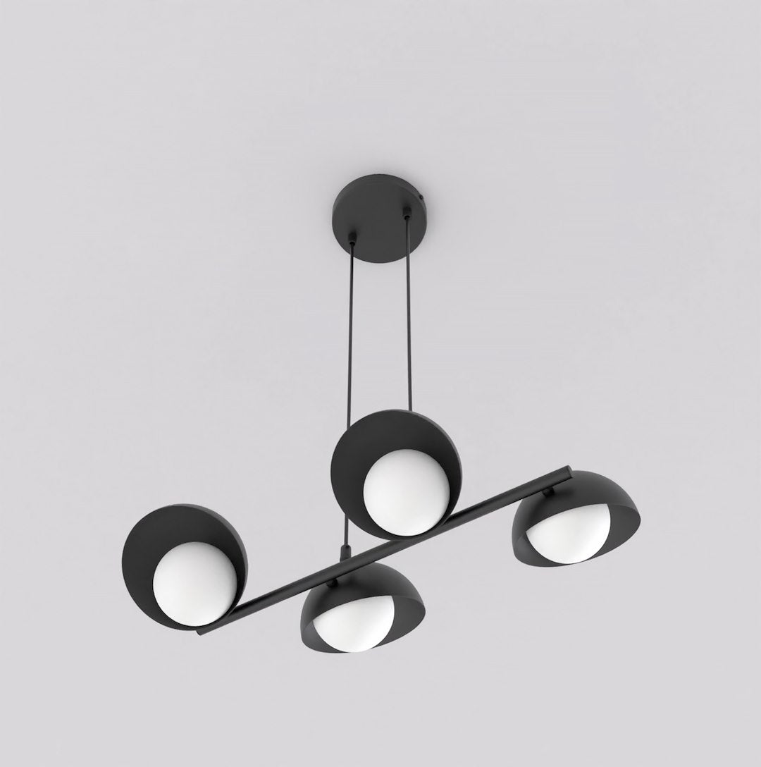 Vue en plongée du luminaire suspendu noir, structure linéaire et quatre diffuseurs blancs.